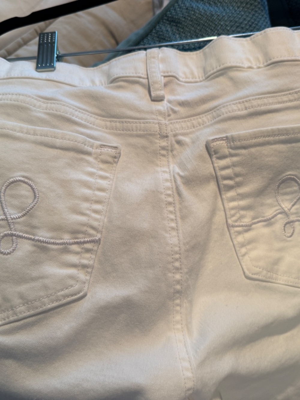 Lily Pulitzer White Jeans with Gold Buttons, Size 10 - Picture 4 of 5